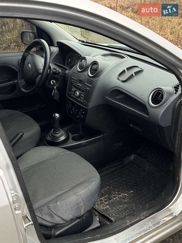 Хэтчбек Ford Fiesta 2008 в Бородянке