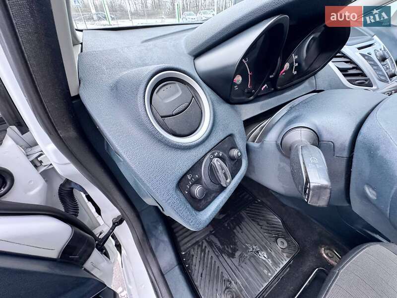 Хэтчбек Ford Fiesta 2011 в Ивано-Франковске