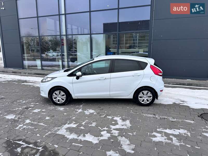 Хэтчбек Ford Fiesta 2011 в Ивано-Франковске