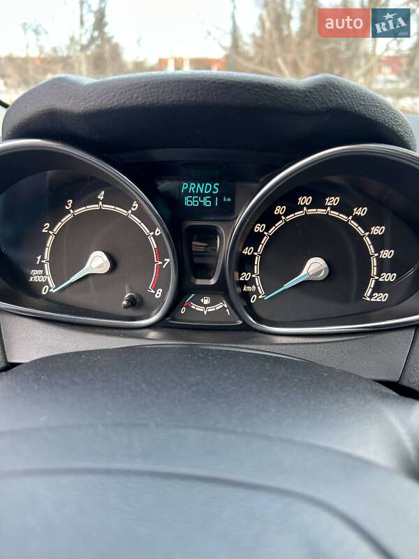 Хэтчбек Ford Fiesta 2016 в Киеве