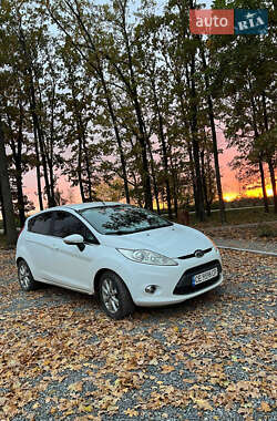 Хэтчбек Ford Fiesta 2009 в Новоднестровске