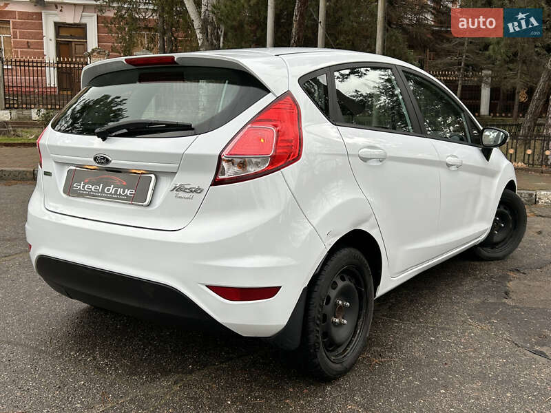 Хэтчбек Ford Fiesta 2014 в Николаеве