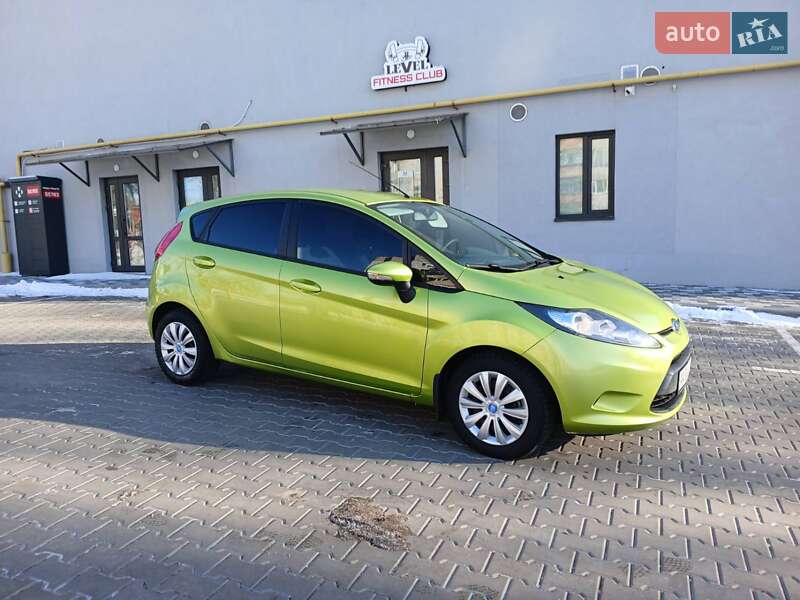 Хэтчбек Ford Fiesta 2011 в Фастове