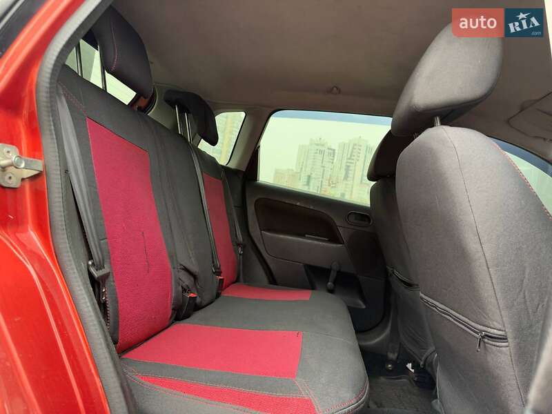 Хэтчбек Ford Fiesta 2007 в Киеве
