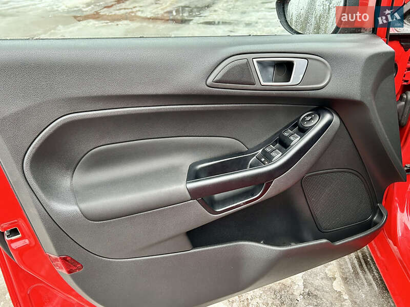 Хэтчбек Ford Fiesta 2016 в Харькове