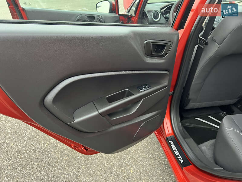 Хэтчбек Ford Fiesta 2018 в Киеве