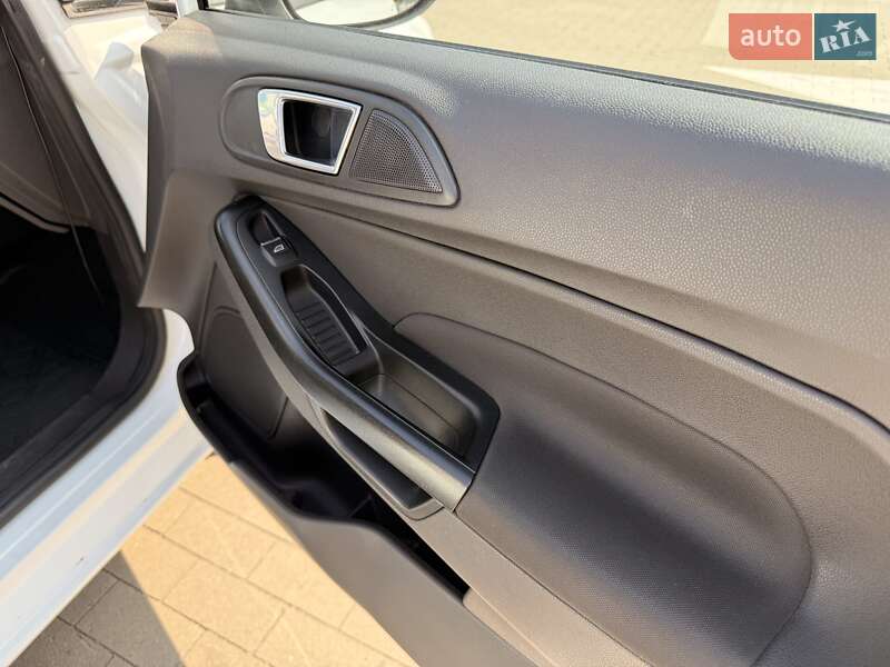 Хетчбек Ford Fiesta 2013 в Києві