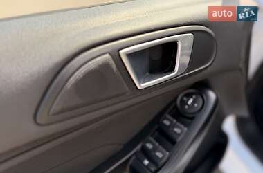 Хэтчбек Ford Fiesta 2013 в Киеве