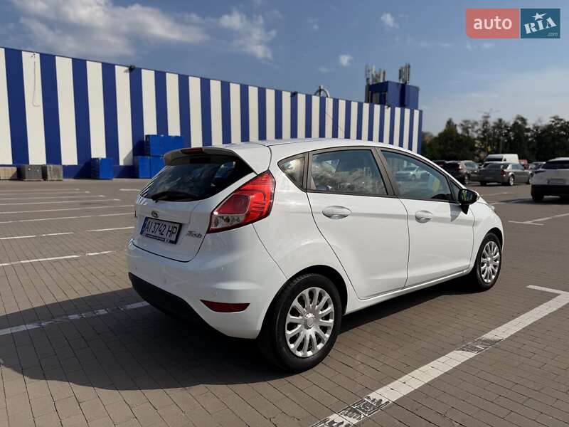 Хетчбек Ford Fiesta 2013 в Києві