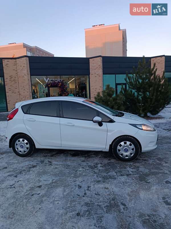Хетчбек Ford Fiesta 2012 в Хмельницькому
