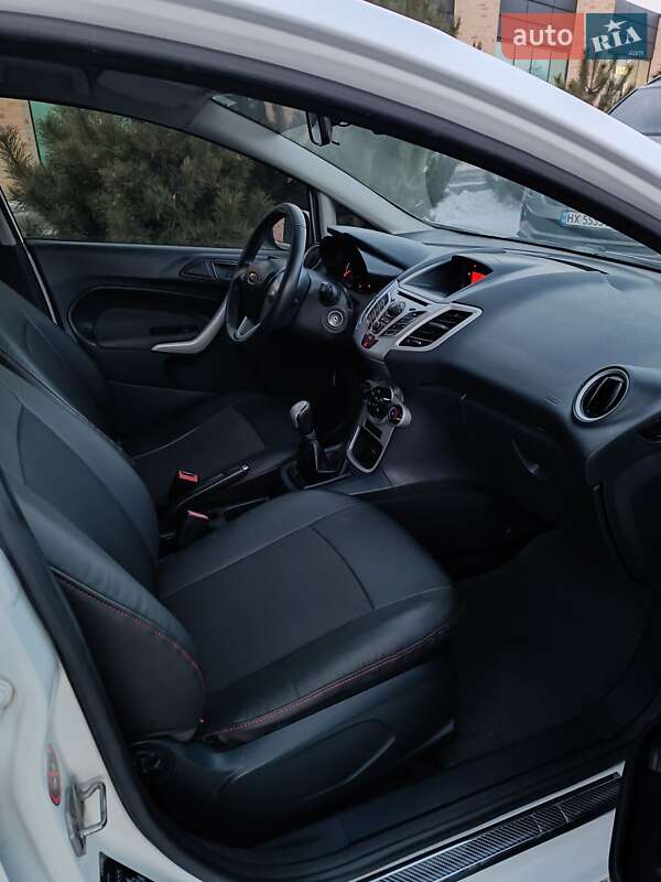 Хетчбек Ford Fiesta 2012 в Хмельницькому