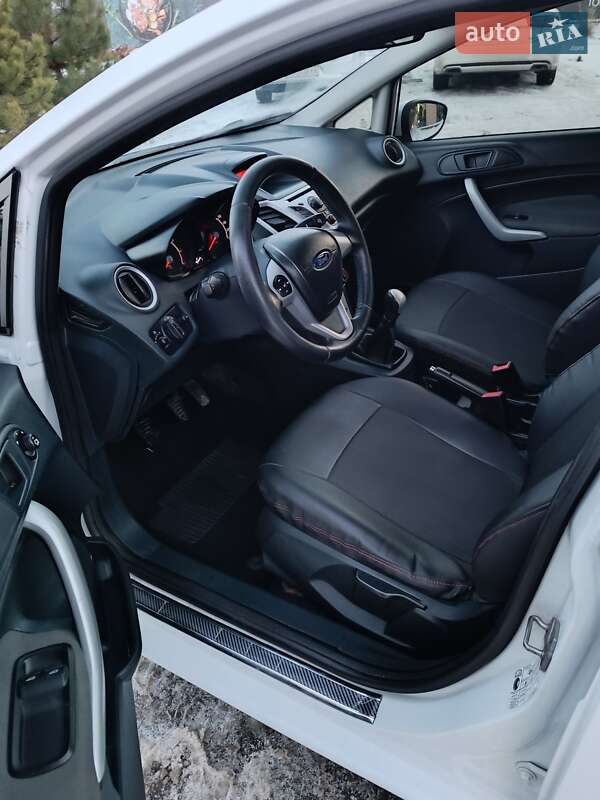 Хетчбек Ford Fiesta 2012 в Хмельницькому