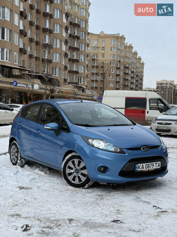Хэтчбек Ford Fiesta 2012 в Шполе фото Хэтчбек Ford Fiesta 2012 в Шполе