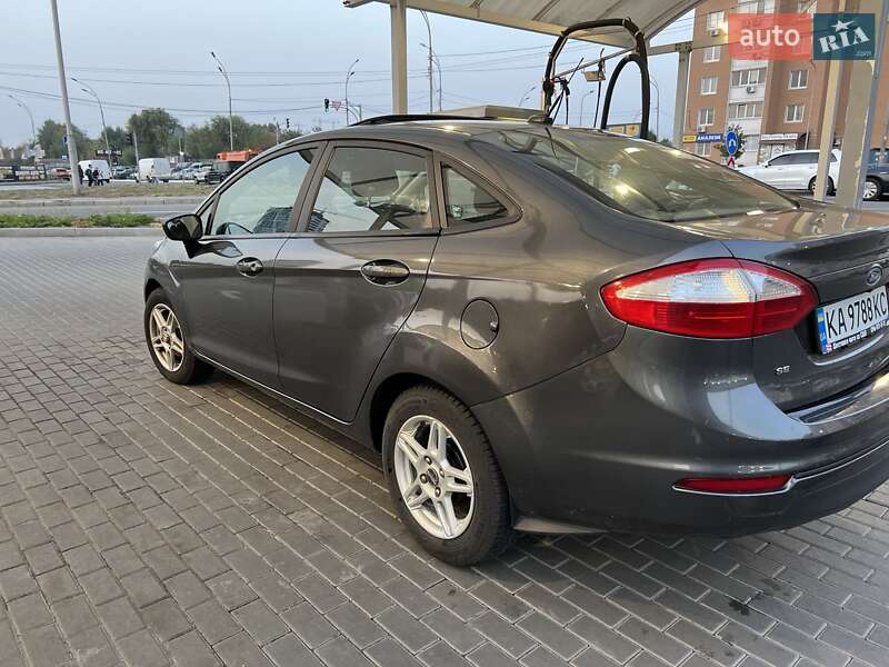 Седан Ford Fiesta 2018 в Киеве