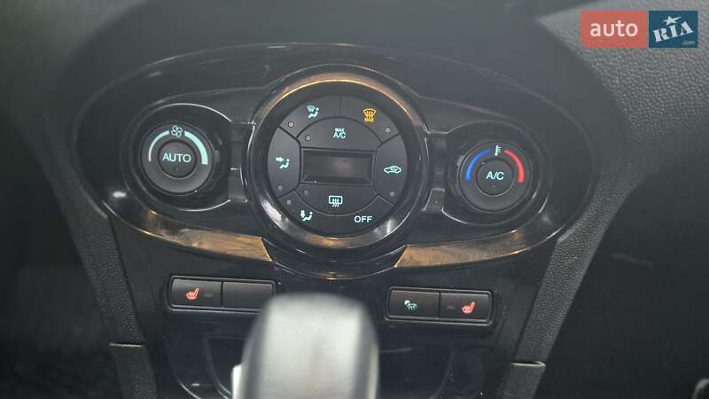 Седан Ford Fiesta 2017 в Киеве