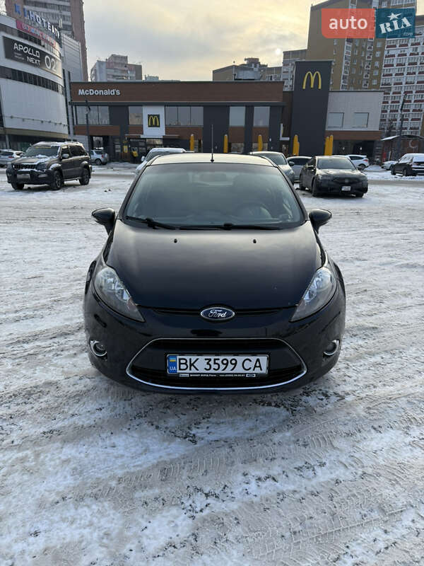Хетчбек Ford Fiesta 2011 в Києві
