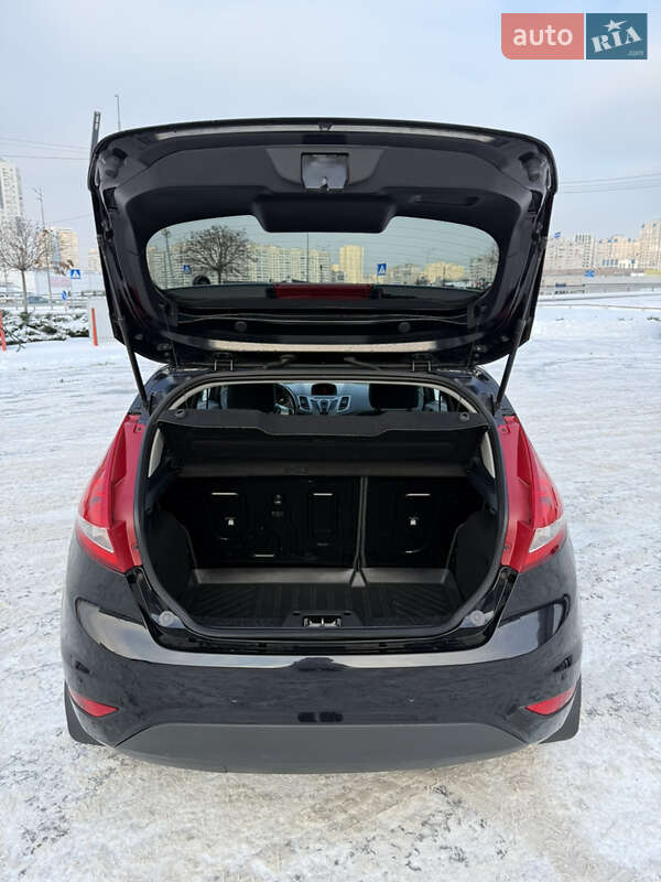 Хетчбек Ford Fiesta 2011 в Києві