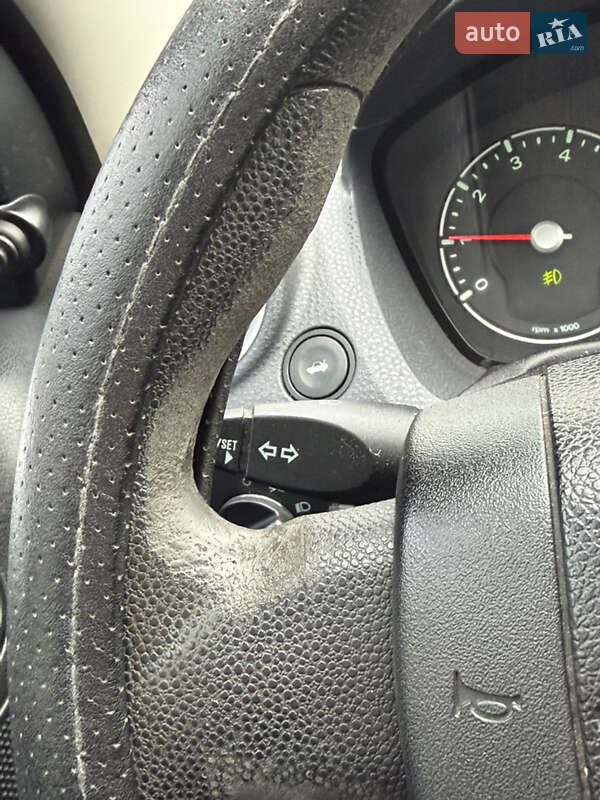 Хэтчбек Ford Fiesta 2008 в Кривом Роге фото 15 Хэтчбек Ford Fiesta 2008 в Кривом Роге