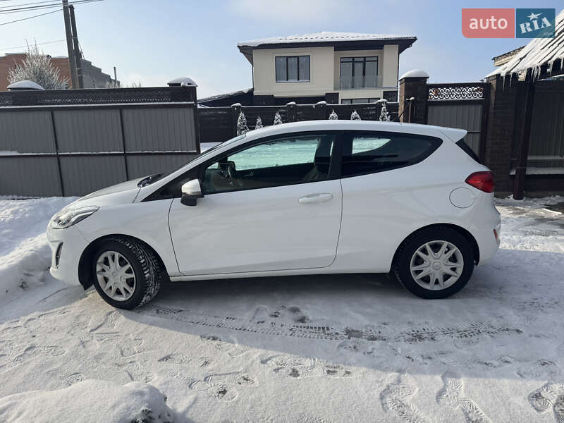 Хэтчбек Ford Fiesta 2018 в Киеве