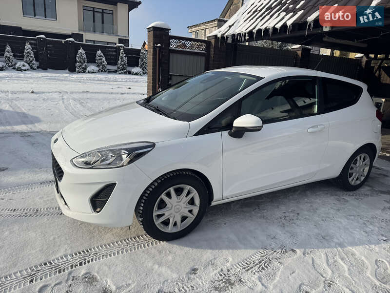 Хэтчбек Ford Fiesta 2018 в Киеве