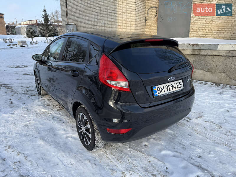 Хэтчбек Ford Fiesta 2011 в Конотопе