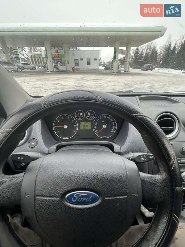 Хэтчбек Ford Fiesta 2006 в Богородчанах