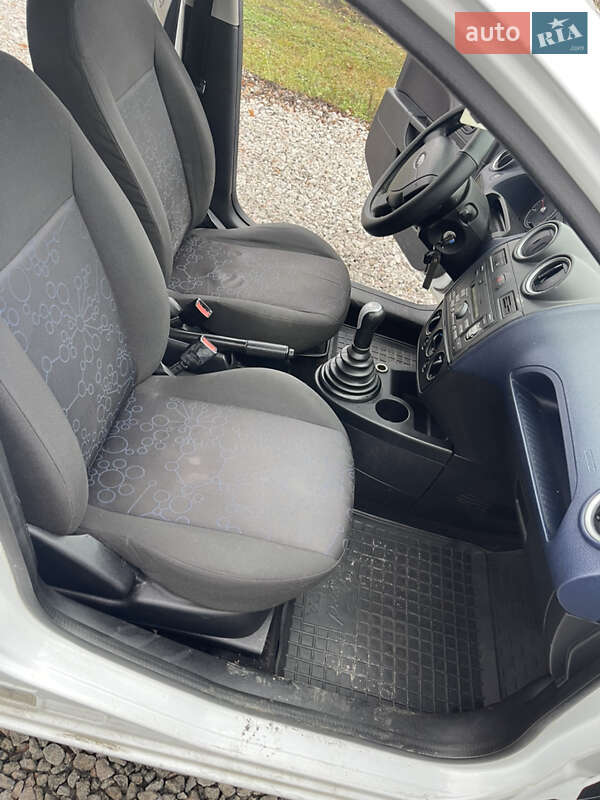 Хетчбек Ford Fiesta 2007 в Переяславі