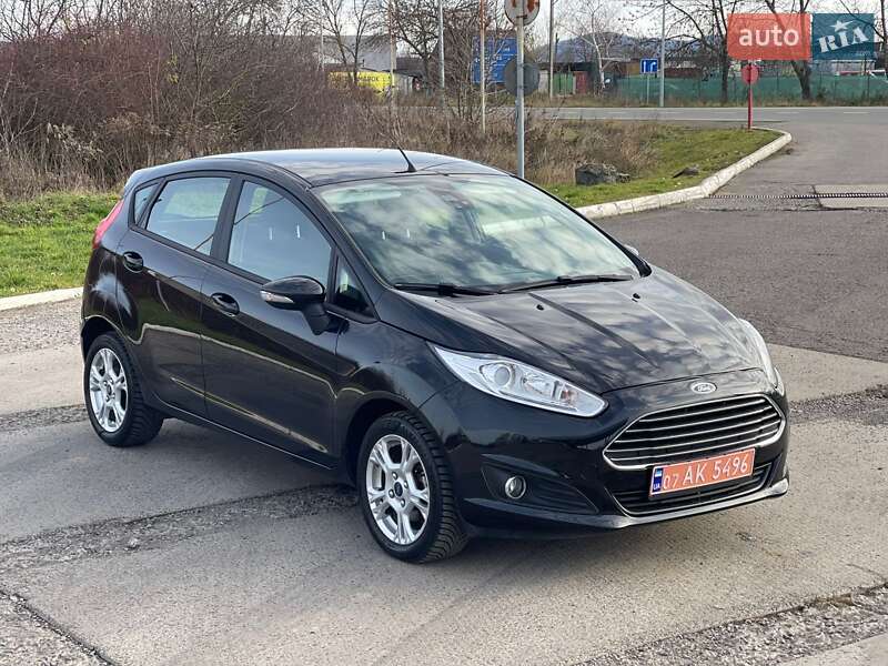 Хэтчбек Ford Fiesta 2015 в Ужгороде