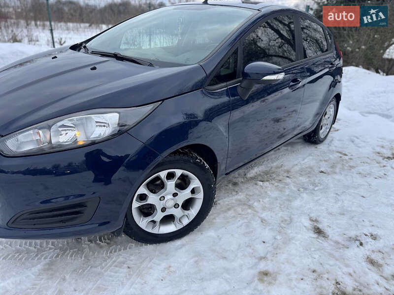 Хэтчбек Ford Fiesta 2013 в Дрогобыче