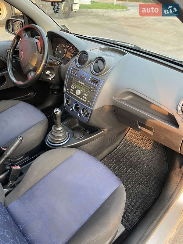 Хетчбек Ford Fiesta 2007 в Львові фото 6 Хетчбек Ford Fiesta 2007 в Львові