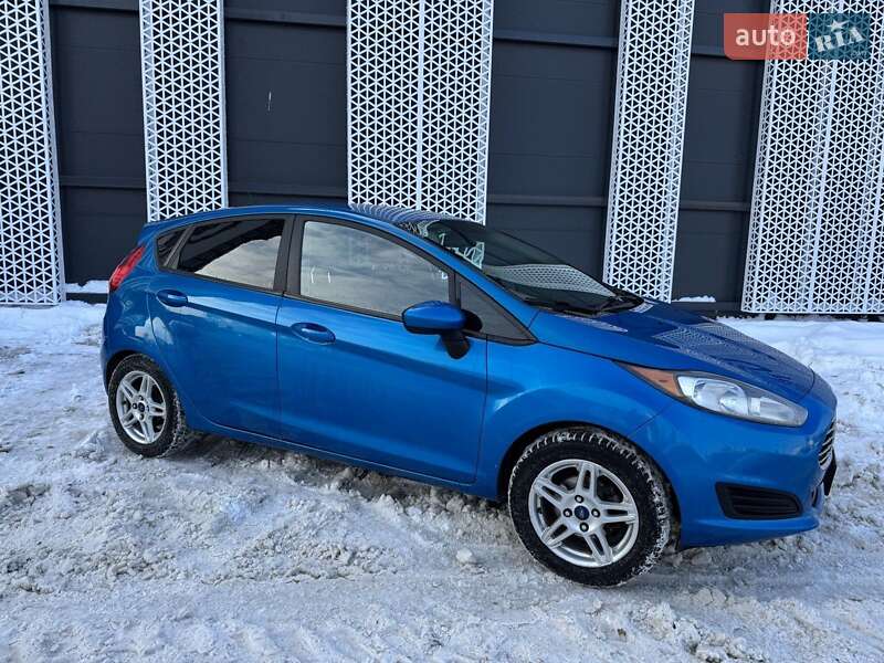 Хэтчбек Ford Fiesta 2017 в Львове