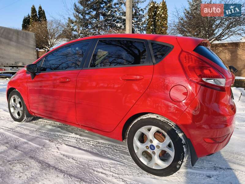 Хэтчбек Ford Fiesta 2012 в Харькове