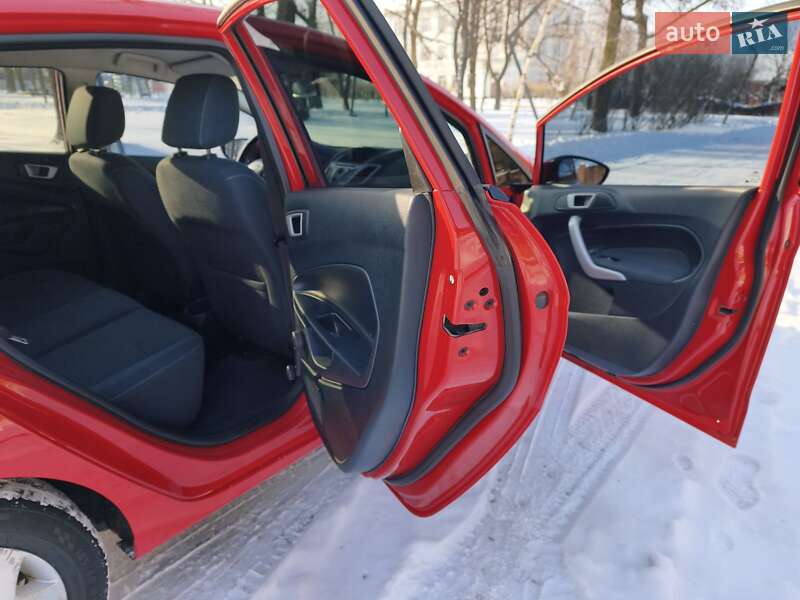 Хэтчбек Ford Fiesta 2012 в Харькове
