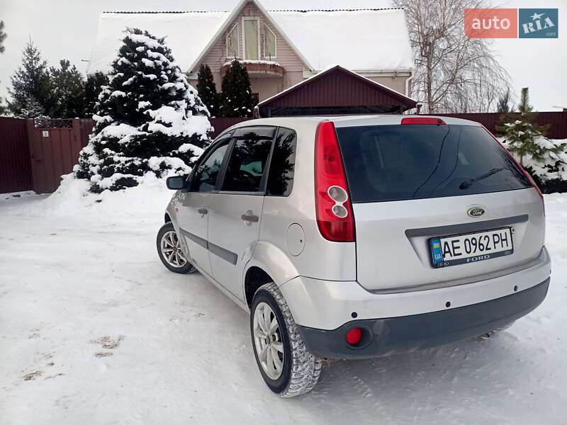 Хетчбек Ford Fiesta 2007 в Дніпрі
