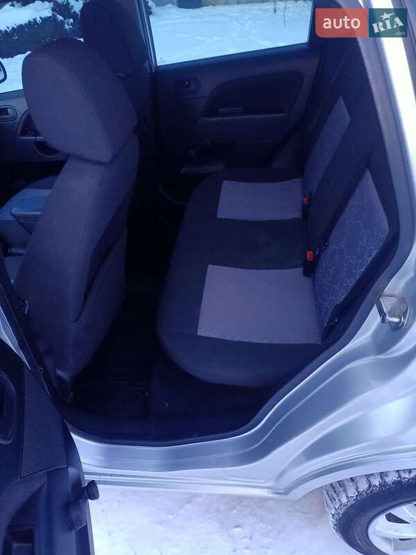 Хетчбек Ford Fiesta 2007 в Дніпрі