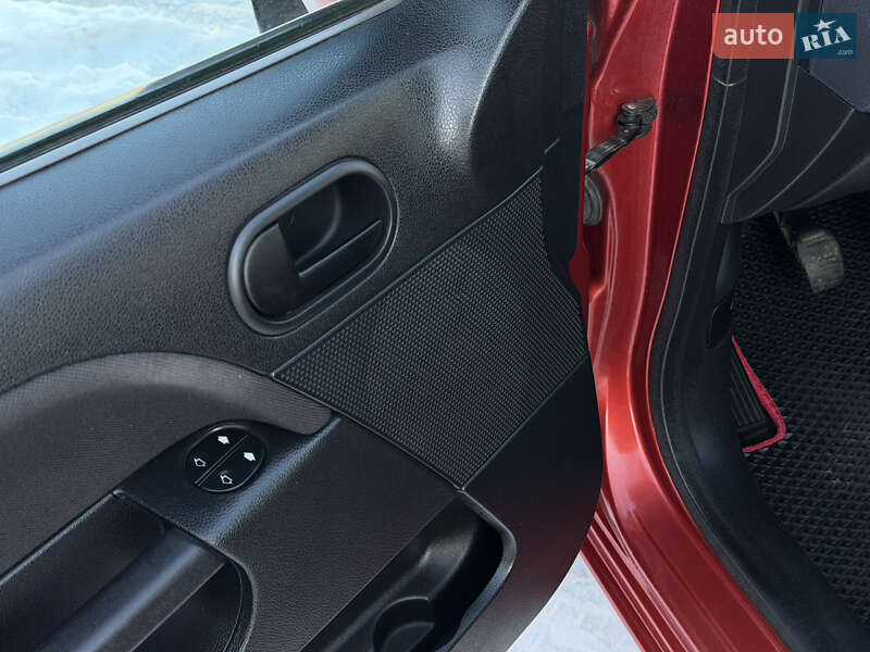 Хетчбек Ford Fiesta 2007 в Дрогобичі