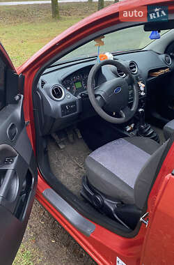 Хэтчбек Ford Fiesta 2006 в Корюковке