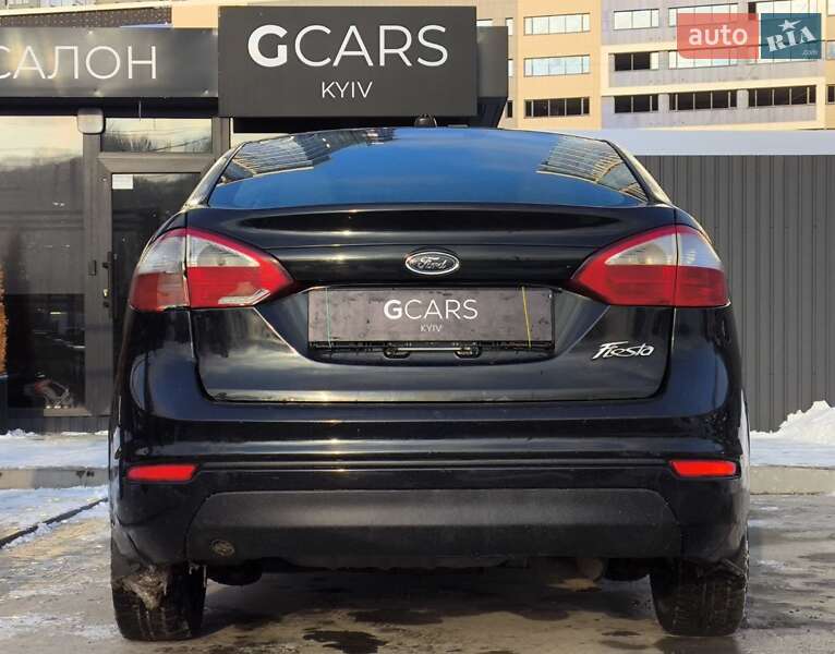 Седан Ford Fiesta 2017 в Києві