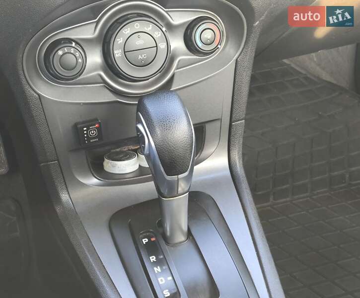 Седан Ford Fiesta 2017 в Києві