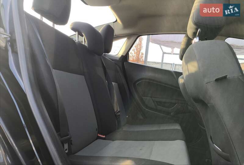 Седан Ford Fiesta 2017 в Києві