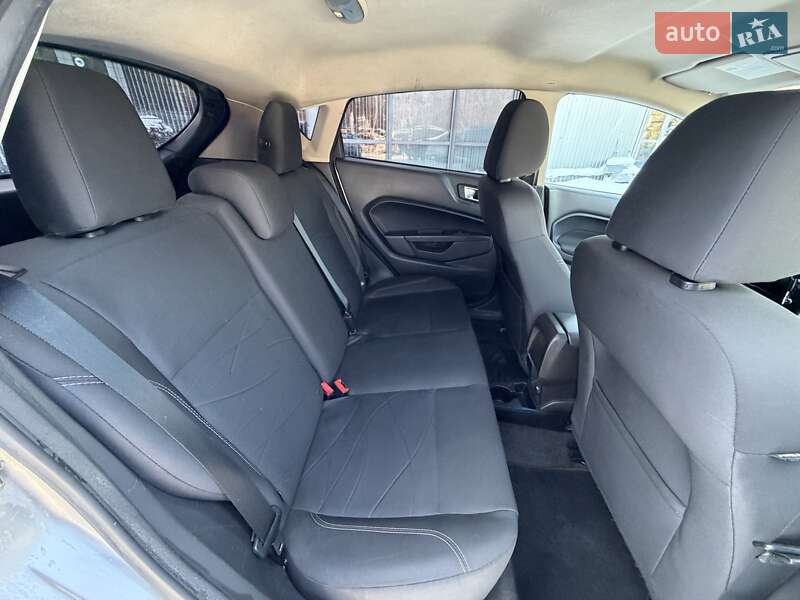Хетчбек Ford Fiesta 2015 в Києві фото 31 Хетчбек Ford Fiesta 2015 в Києві