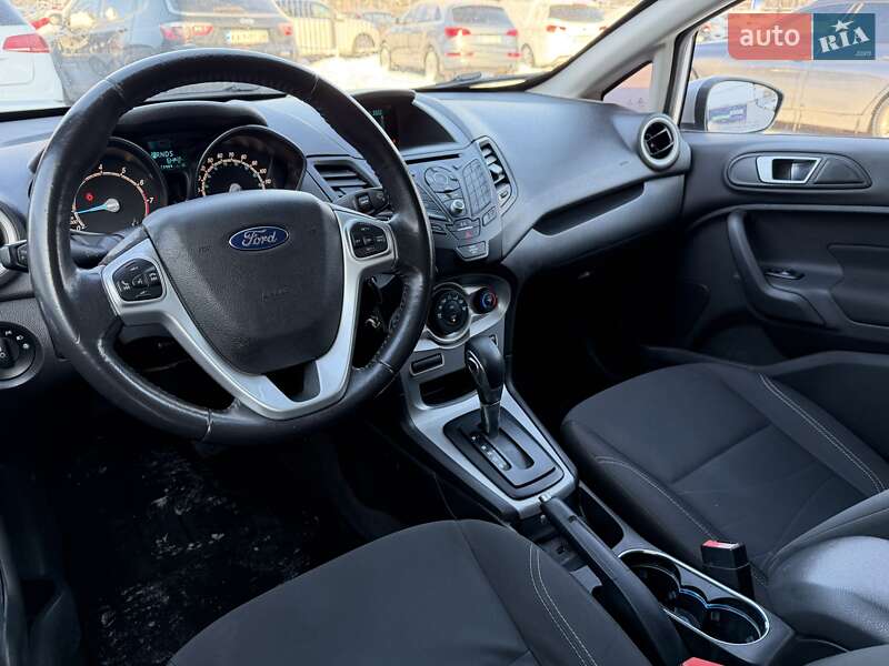 Хетчбек Ford Fiesta 2015 в Києві фото 35 Хетчбек Ford Fiesta 2015 в Києві