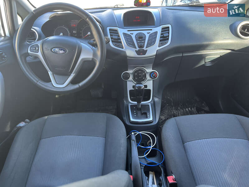 Хетчбек Ford Fiesta 2012 в Бучачі