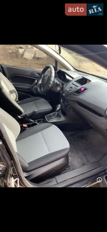 Хэтчбек Ford Fiesta 2015 в Одессе