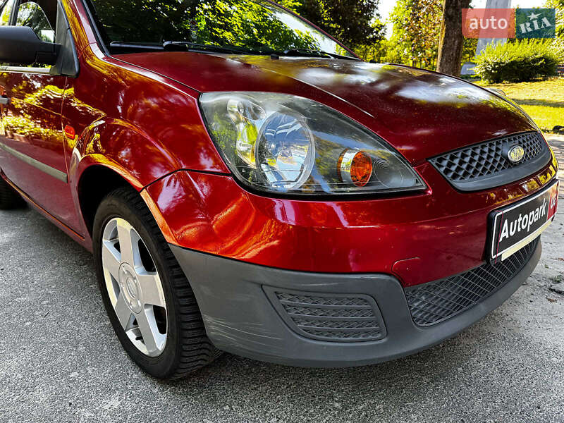 Хэтчбек Ford Fiesta 2007 в Киеве