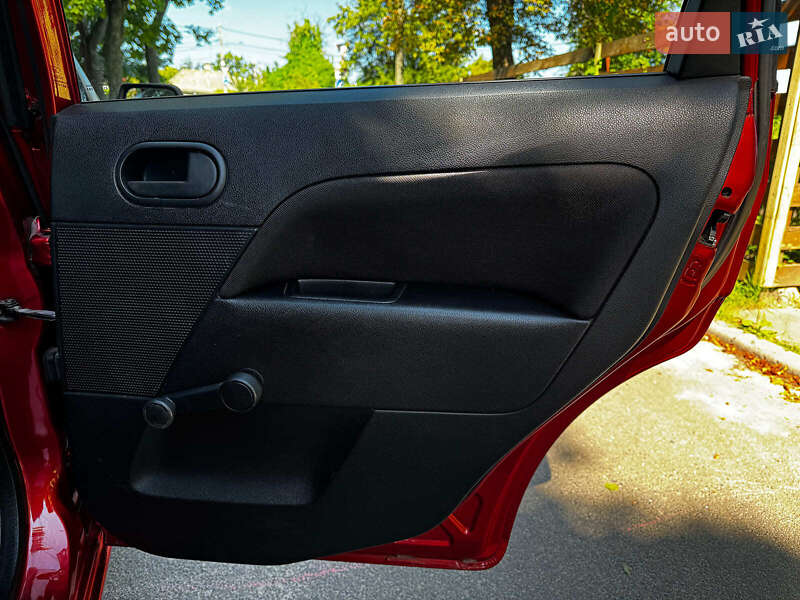 Хэтчбек Ford Fiesta 2007 в Киеве