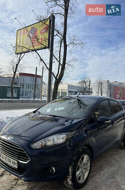 Хэтчбек Ford Fiesta 2015 в Рогани