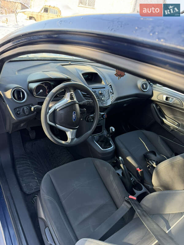 Хетчбек Ford Fiesta 2013 в Попільні фото 11 Хетчбек Ford Fiesta 2013 в Попільні