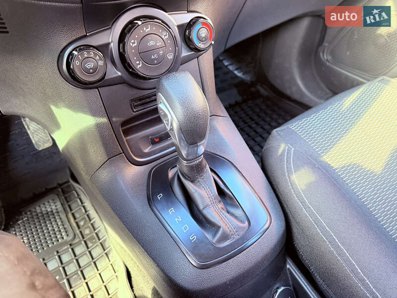 Хэтчбек Ford Fiesta 2017 в Харькове