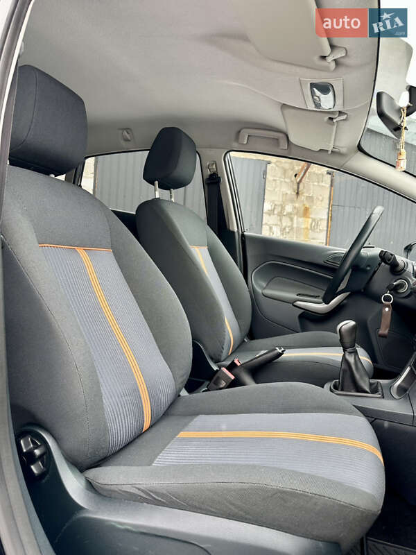 Хетчбек Ford Fiesta 2011 в Житомирі